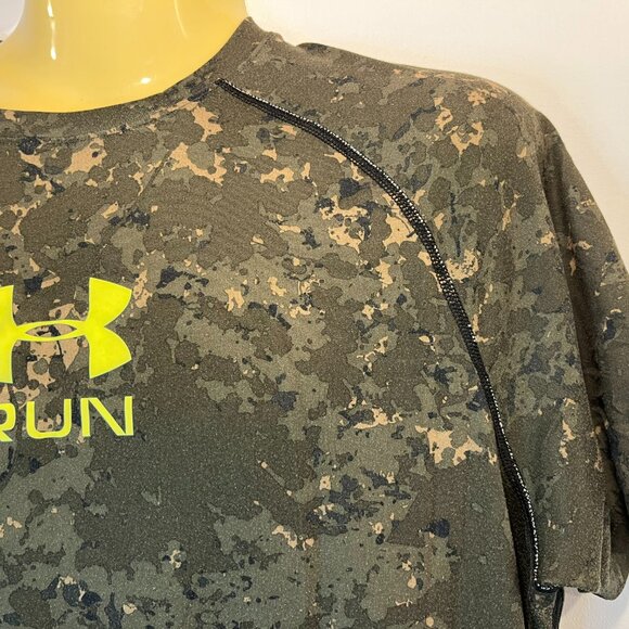 Under Armour Men's RUN Camo Performance Tee — Size Large - Picture 3 of 7